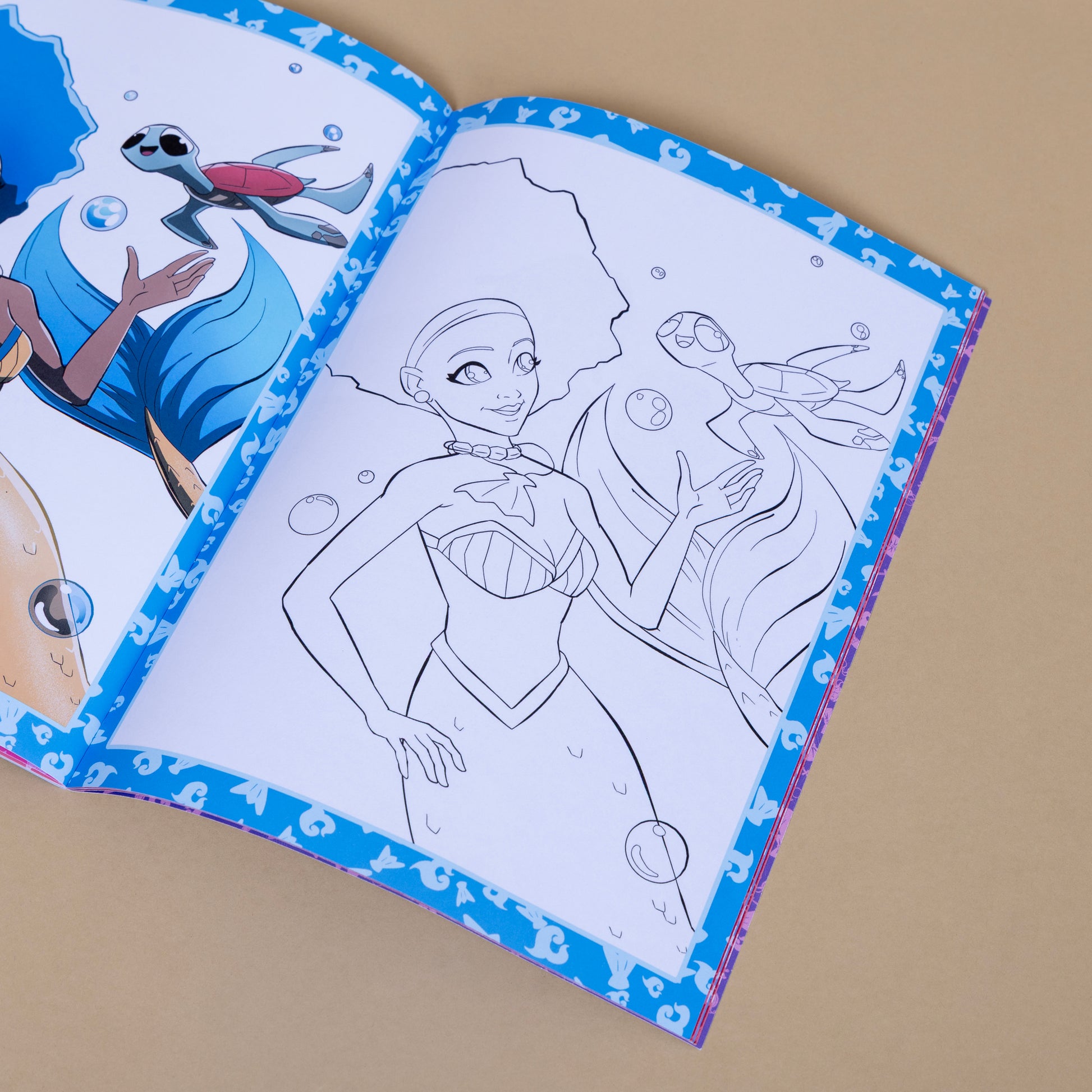 Livre de coloriage – 30 pages avec une illustration coloriable pour un livre enfant noir.